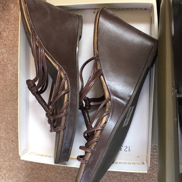 Comfortable wedges - Picture 2 of 2